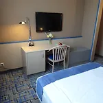 Plaza ホテル 3*