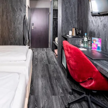 Hotel Plaza 3*